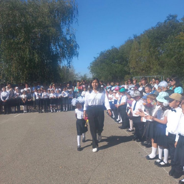 1 сентябрь Білім күні құтты болсын